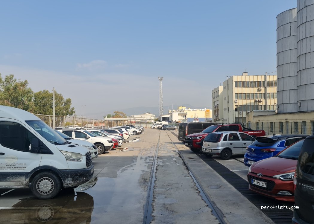 (35220) Konak - 109 Atatürk Caddesi — foto 3