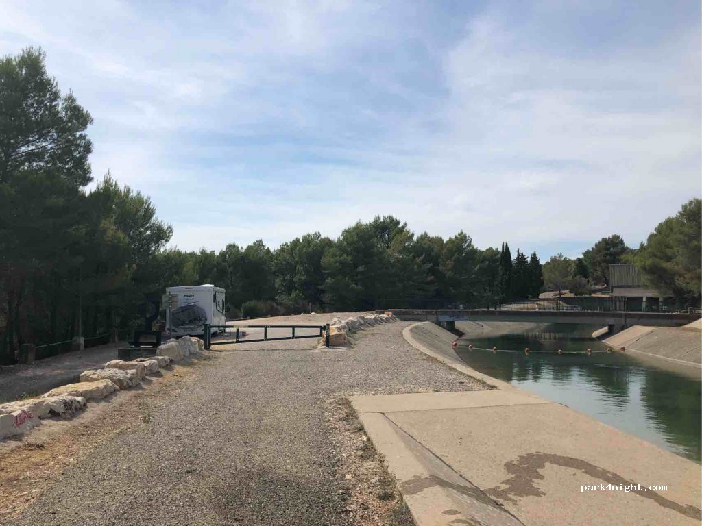 (83910) Pourrières - Chemin Cézanne — foto 3