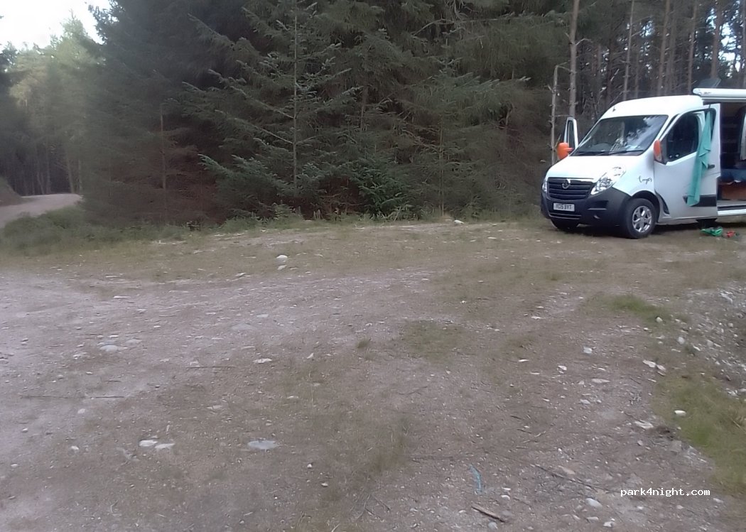 (PH20 1BU) Newtonmore - — foto