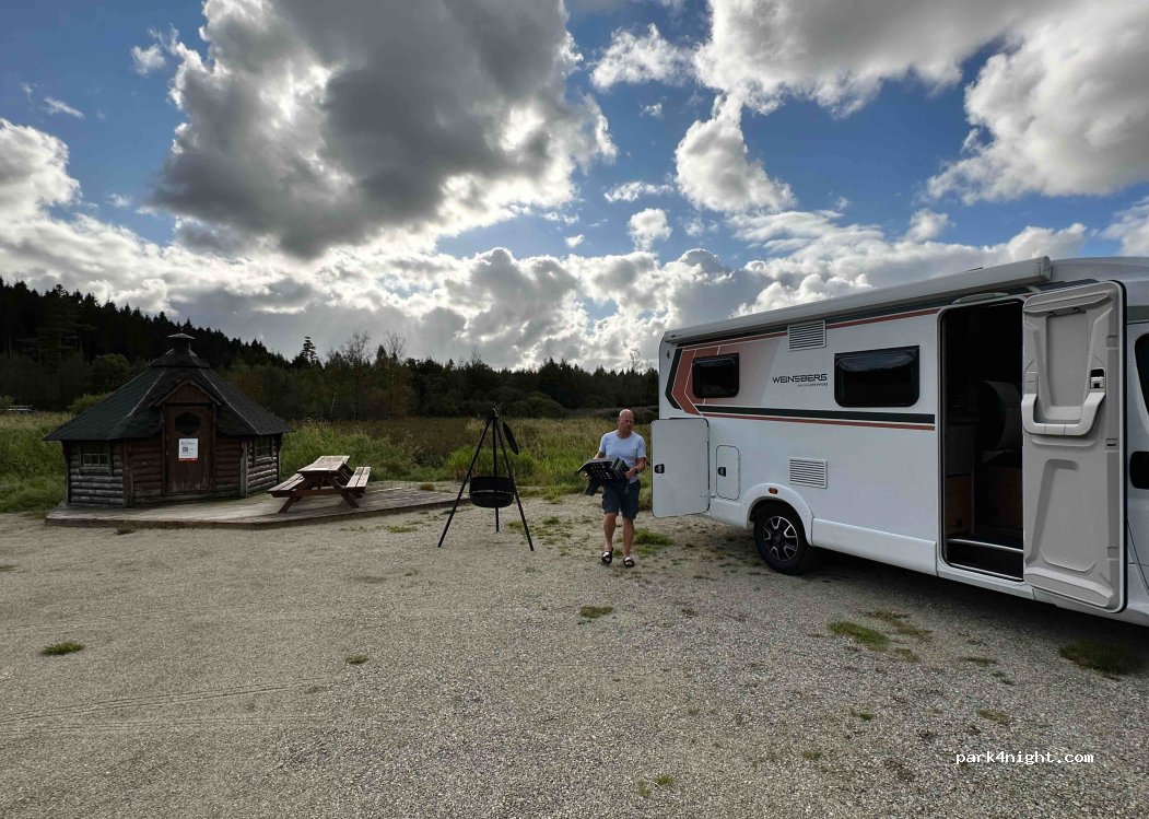 (4337) Sviland - Unnamed Road — foto