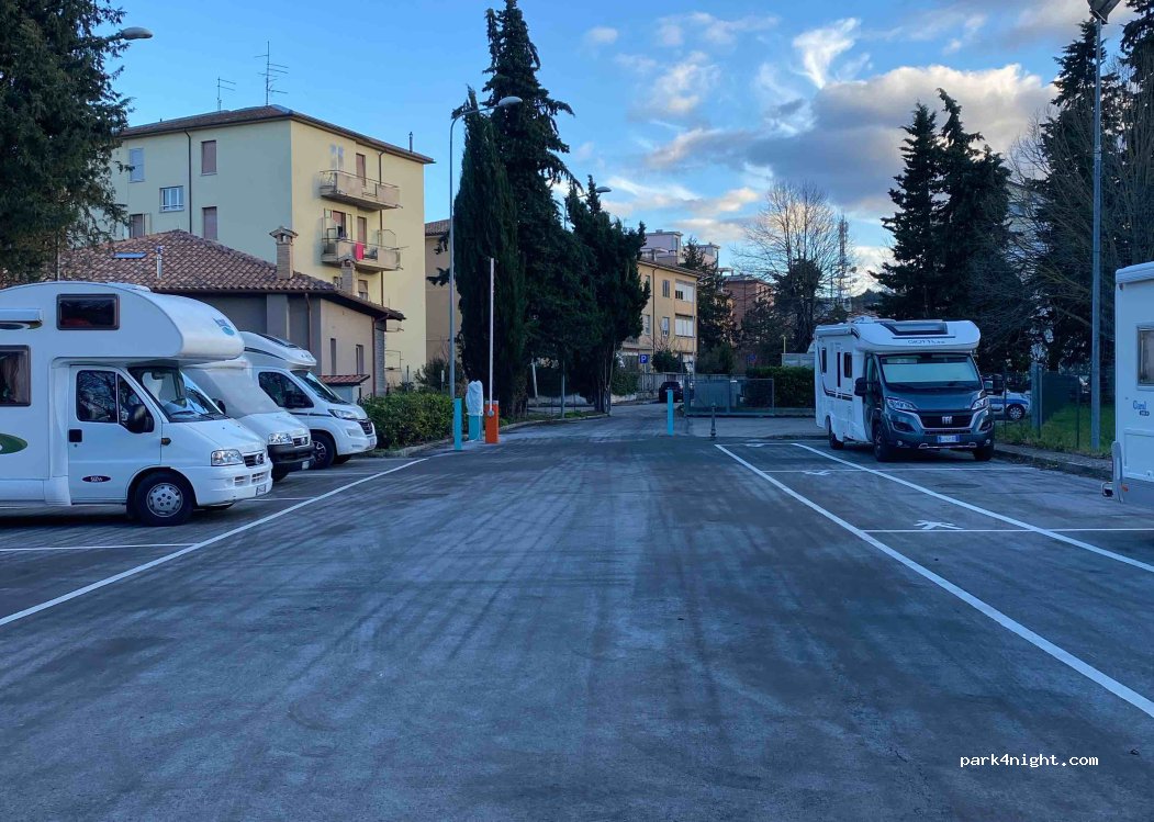 Sosta Camper Comunale Fabriano — foto 3