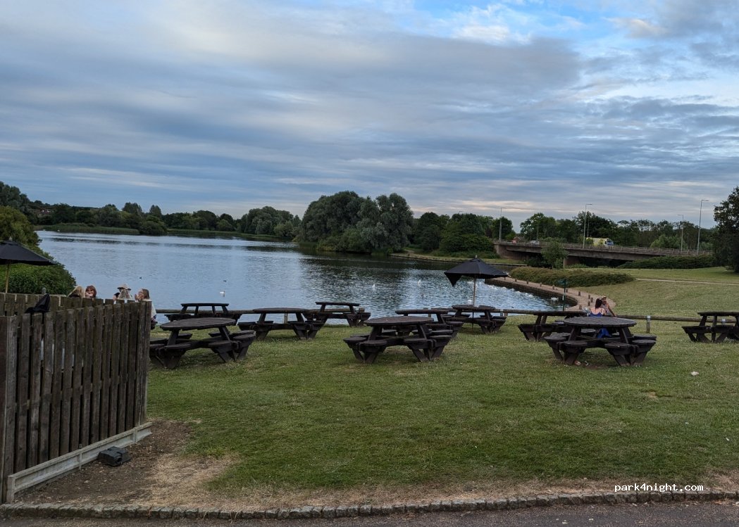 (MK7 8HP) Milton Keynes - Lakeside Grove — foto 3
