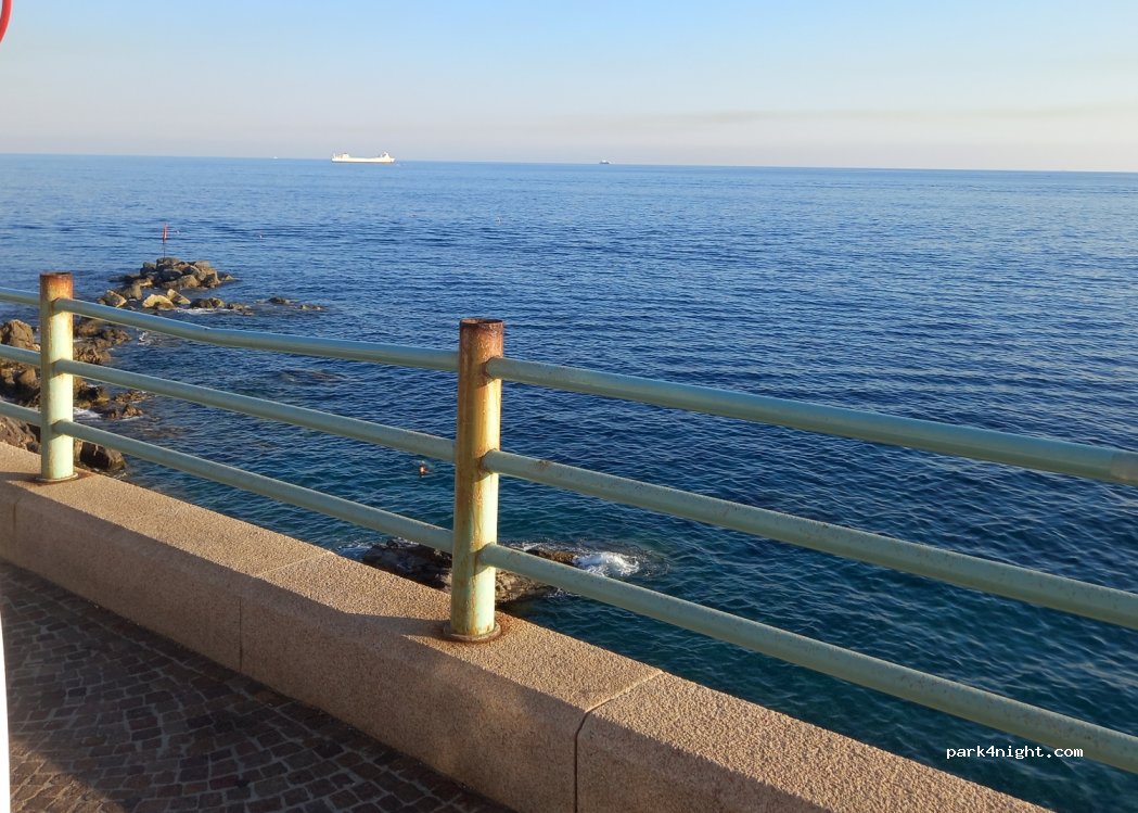 (16148) Genova - 57 Via Quarto — foto 2