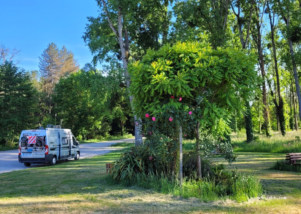 Aire de camping-car Marcilly-en-Villette — foto 5