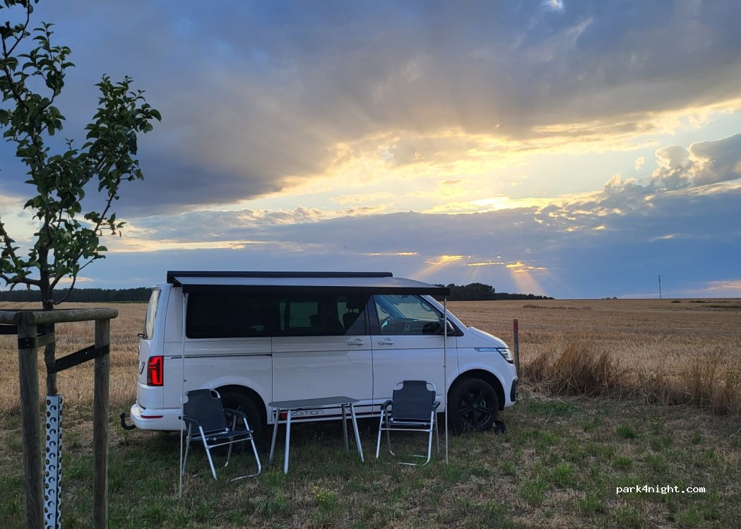 Camping auf der Streuobstwiese — foto