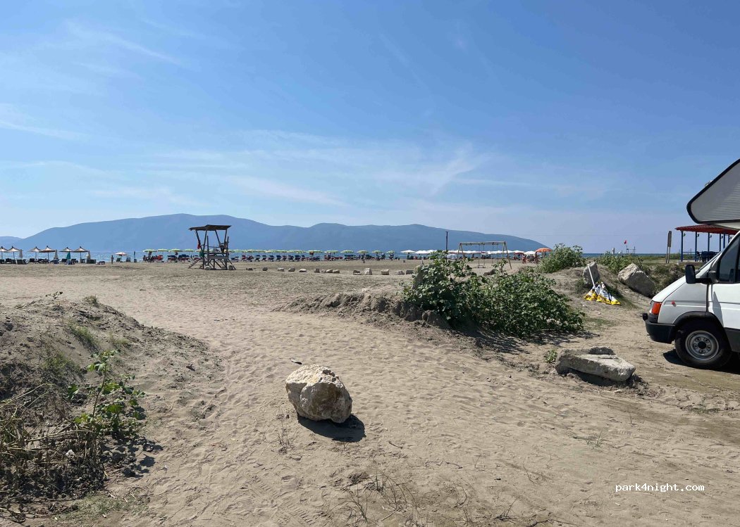 () Vlorë - Rr. Sazani — foto 2