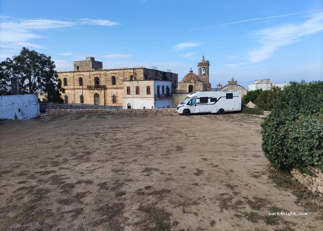 (72017) Ostuni - 27 Via Giosuè Pinto — foto 2