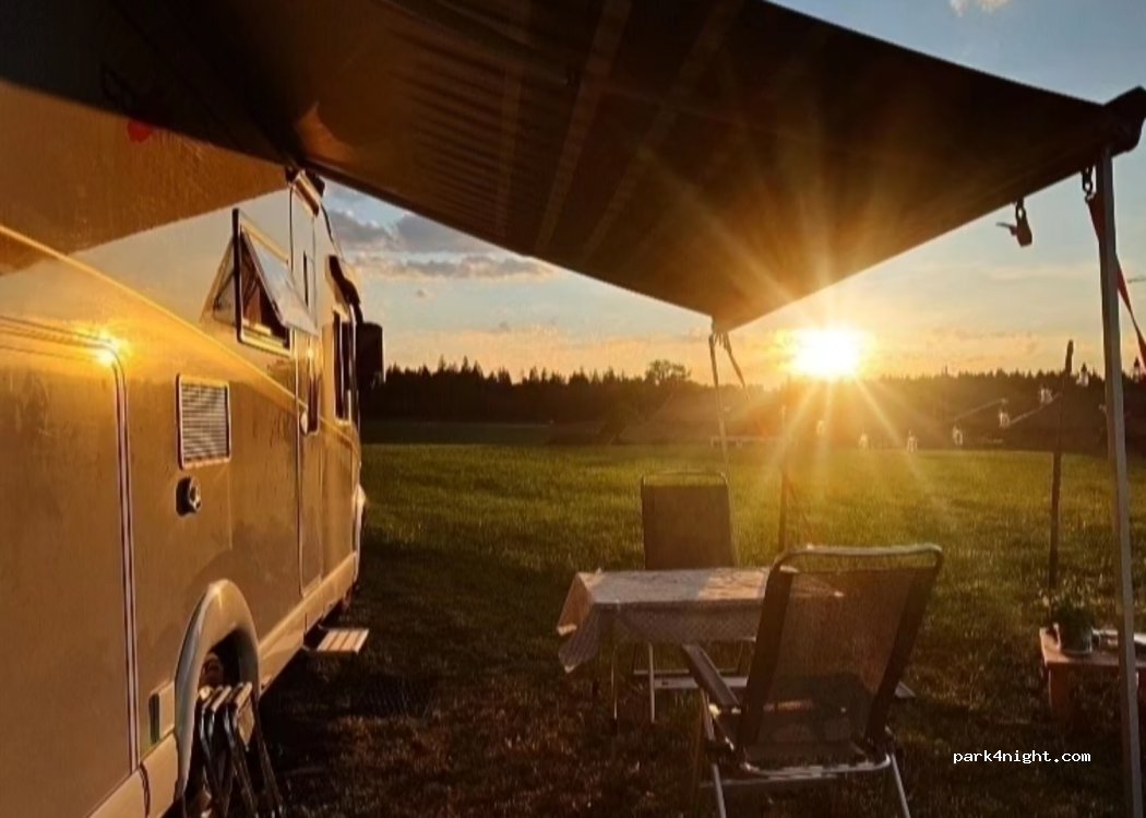 Wohnmobilstellplatz Naturglück Huber — foto
