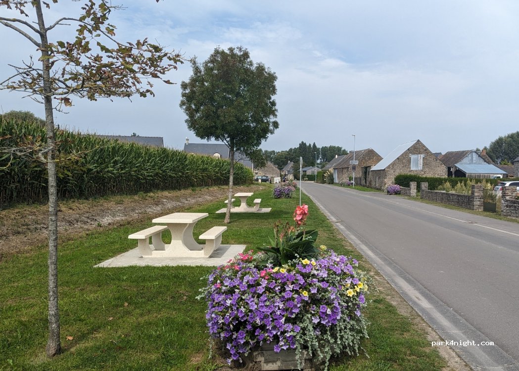 (50170) Pontorson - 12 Route de la Rive — foto 3