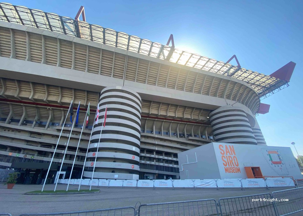 (20151) Milano - Sottopasso Patroclo — foto