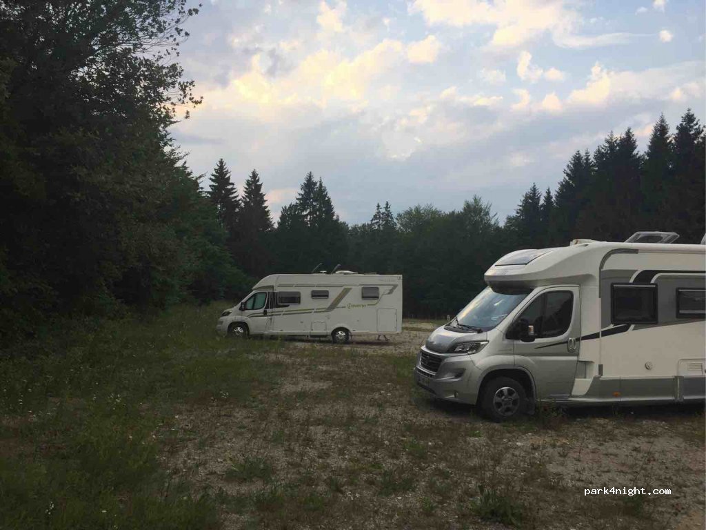 (8333) Blatnik pri Črmošnjicah - 3 Blatnik pri Črmošnjicah — foto 4
