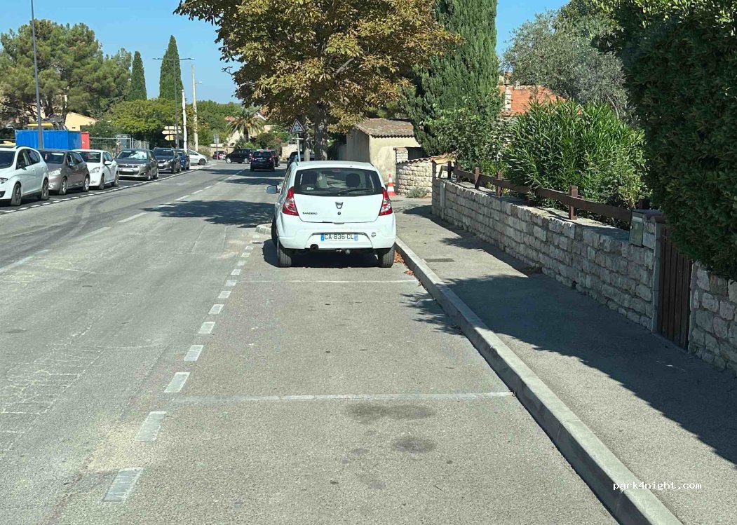(13340) Rognac - 71 Avenue de la Plantade — foto