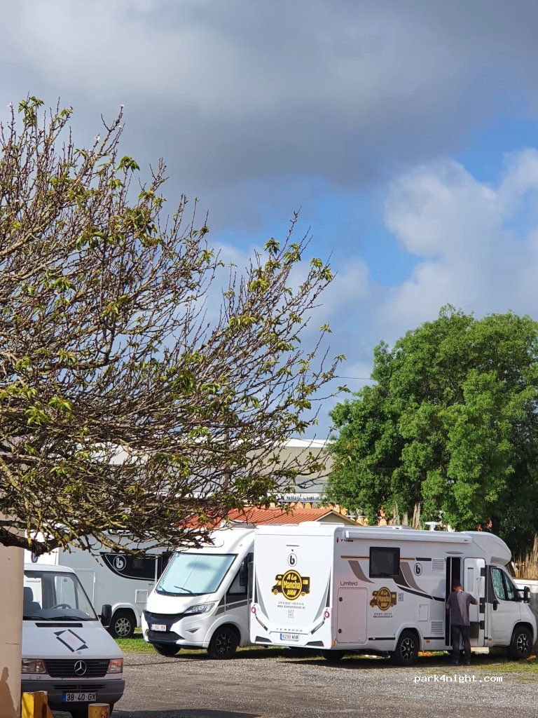 4WD Solitaire Parking & Lodge — Secure 24/7 stopover (8 min Sintra / 23 min Lisbon) — foto 4