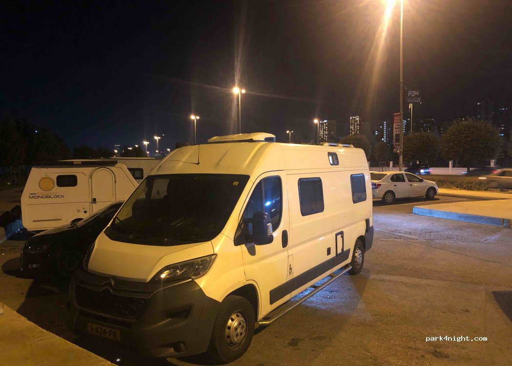 (34890) Kaynarca - İBB Ücretsiz Park Alanı — foto