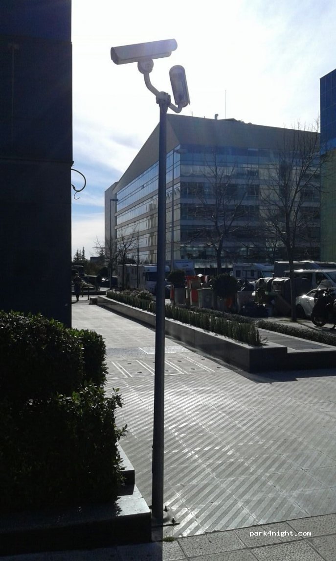 (28042) Madrid - 8 Calle Amberes — foto 2