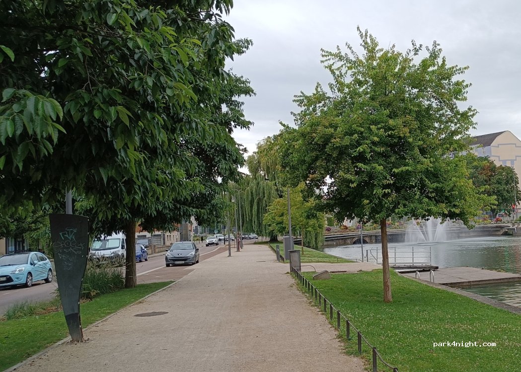 (10000) Troyes - 1 Quai la Fontaine — foto 3