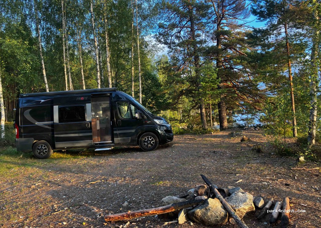 (712 95) Grythyttan - — foto