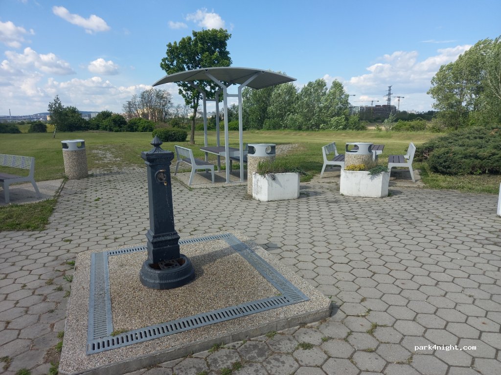 (851 10) Bratislava - — foto 3