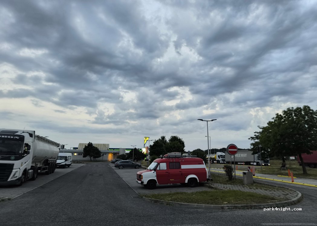 (851 10) Bratislava - — foto 4