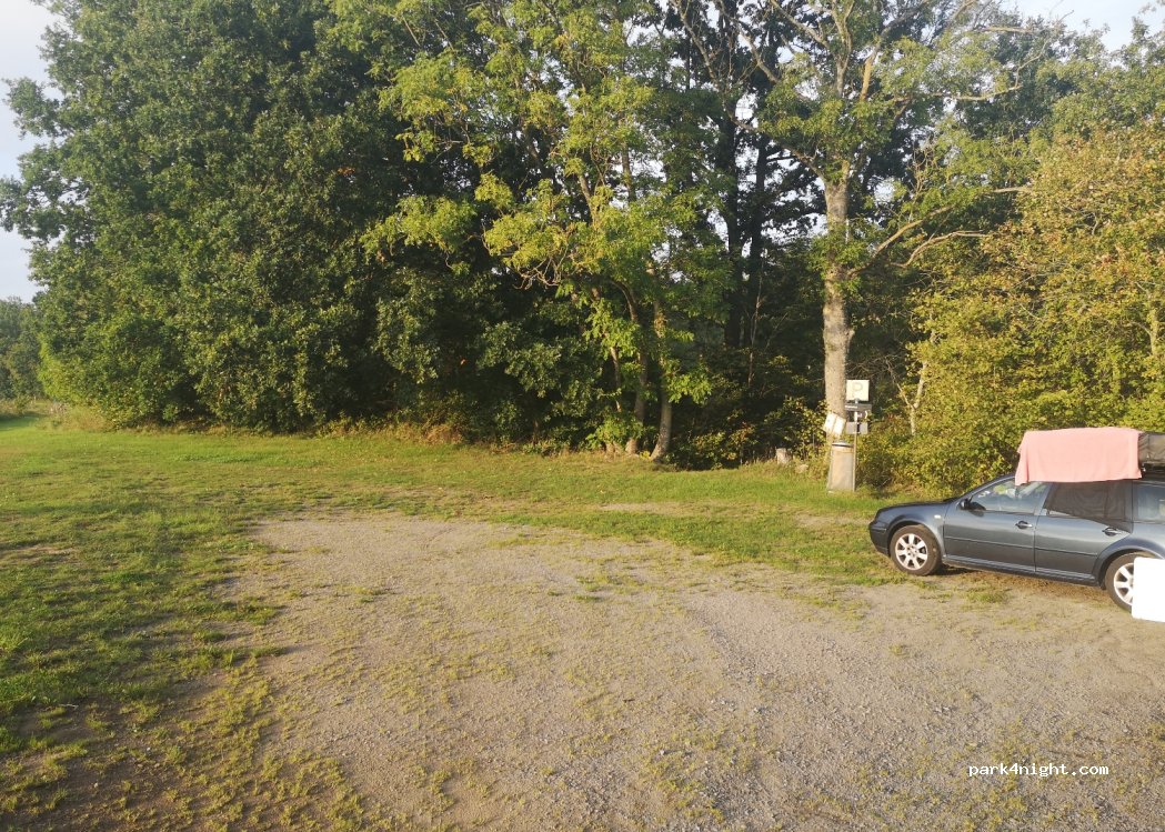 (375 90) Mörrum - 208 Forsbackavägen — foto