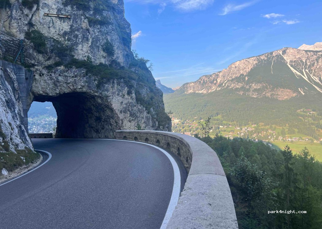 (32043) Cortina d'Ampezzo - 119 SR48 — foto