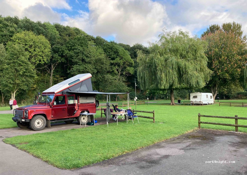 Bridge Caravan & Camping Site — foto