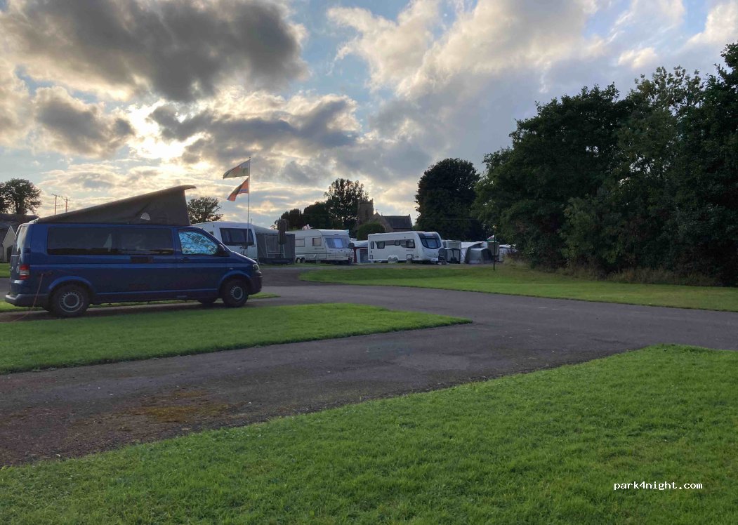 Bridge Caravan & Camping Site — foto 2