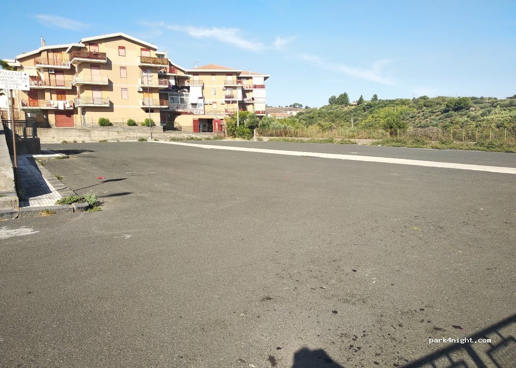 (95043) Militello In Val di Catania - 56 Viale Regina Margherita — foto 2