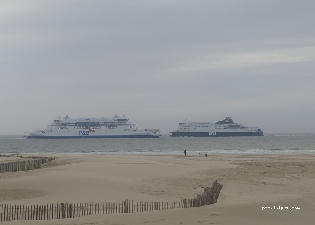 (62100) Calais - 76 Rue du Maréchal de Lattre de Tassigny — foto 2