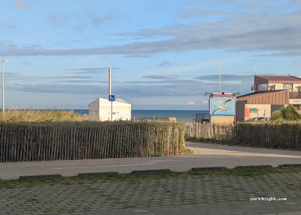 (62100) Calais - 76 Rue du Maréchal de Lattre de Tassigny — foto 5