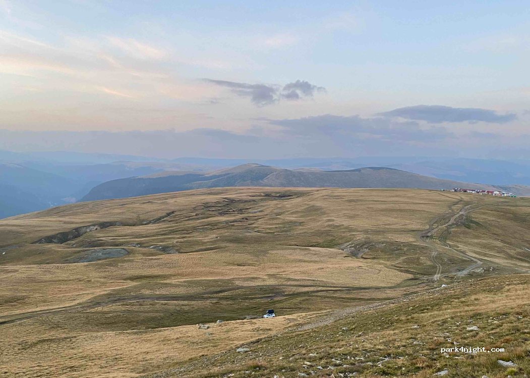 () Obârşia Lotrului - — foto 2