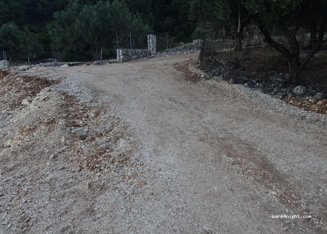 (280 81) Erisos - Unnamed Road — foto