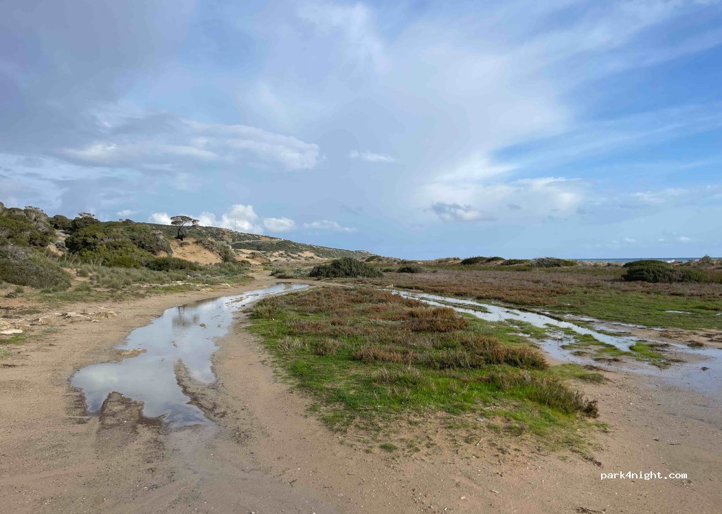 (99890) Dipkarpaz - Unnamed Road — foto 3