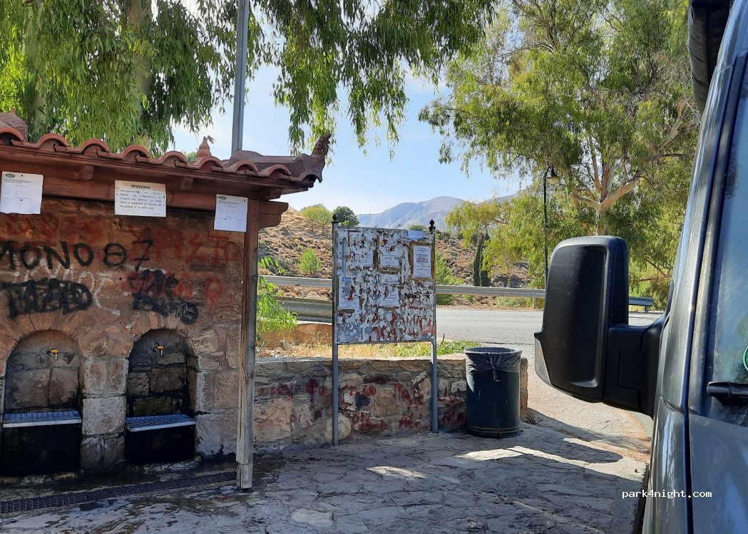 (821 00) Chios - Unnamed Road — foto 2