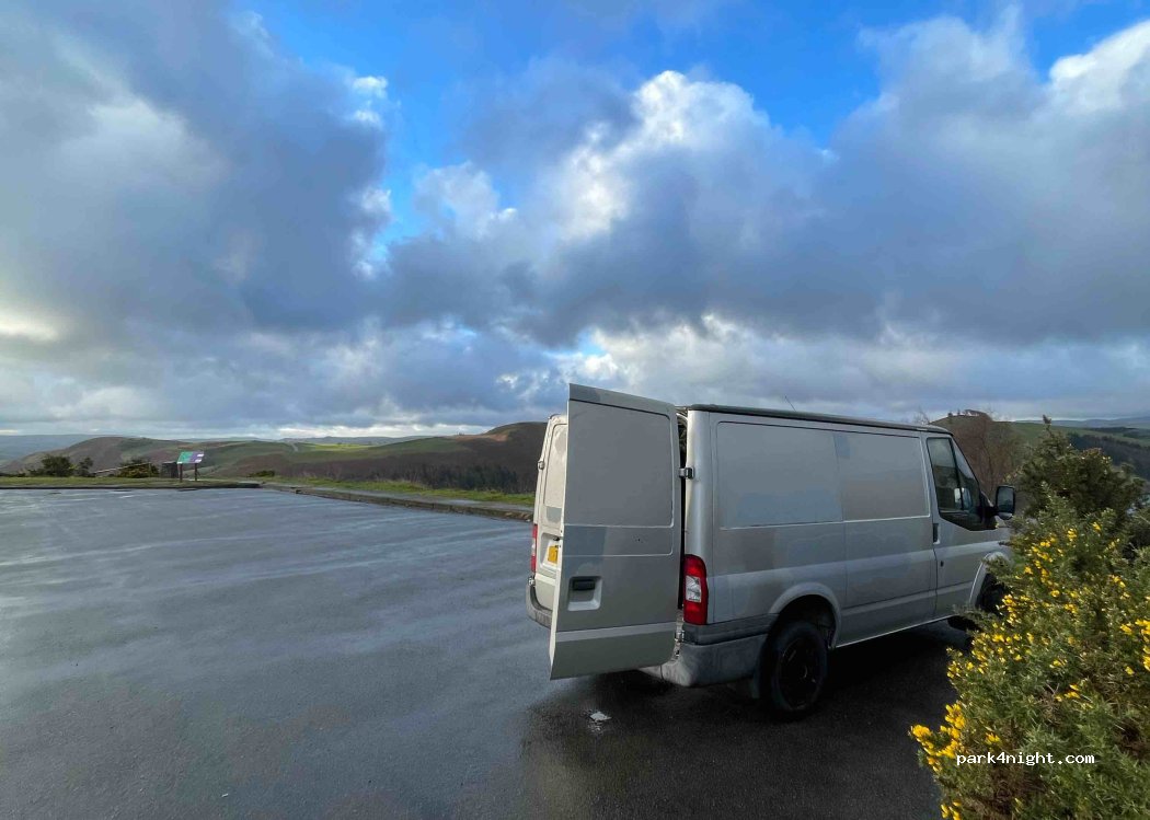 (SY18 6NT) Llanidloes - B4518 — foto
