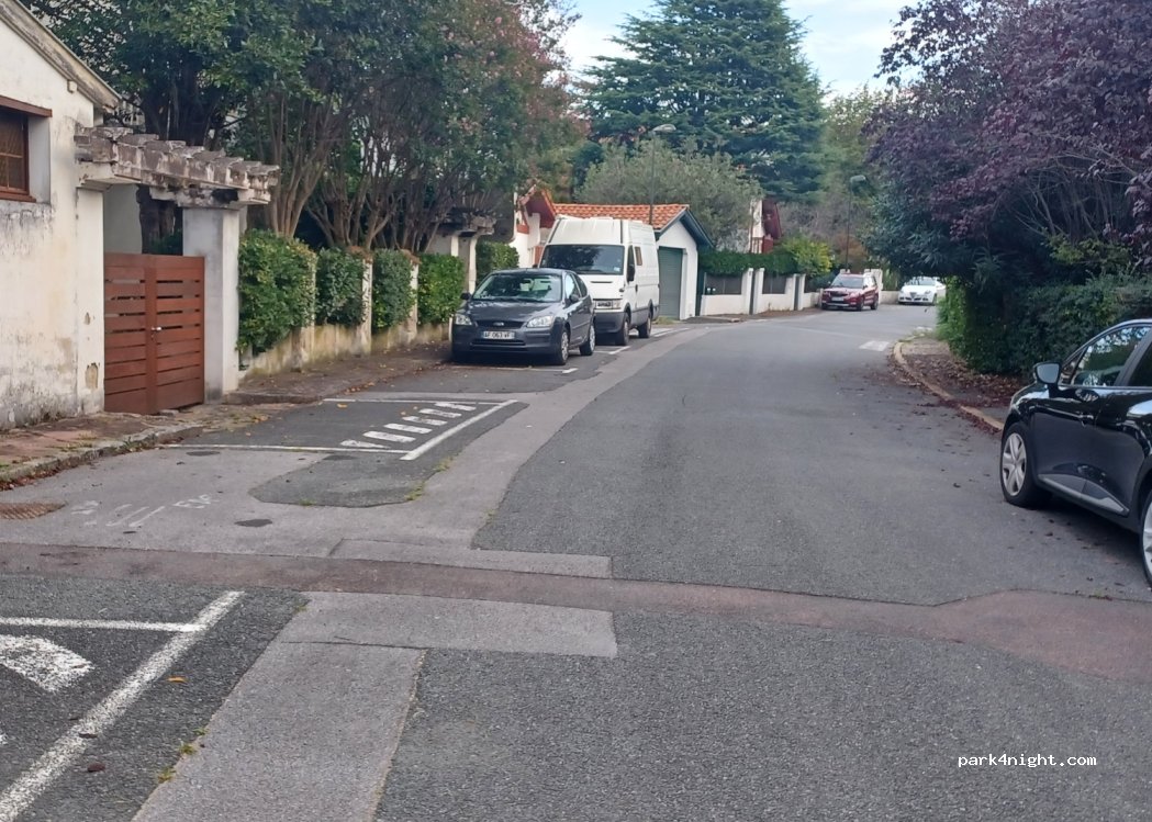 (64500) Saint-Jean-de-Luz - 30 Rue Anderemarienea — foto