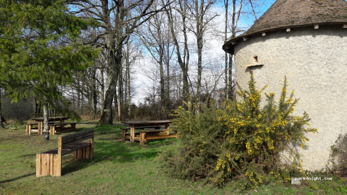 (16220) Écuras - Bois de la Font — foto
