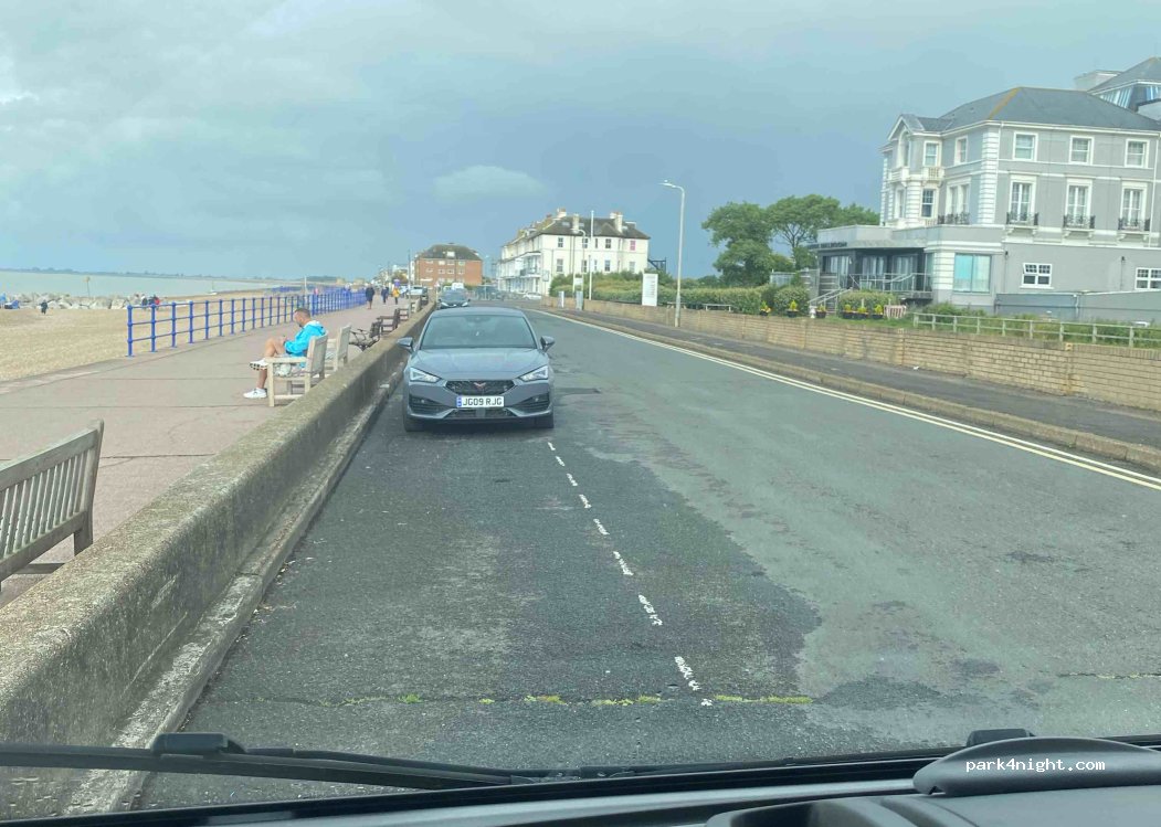 (CT21 6AE) Hythe - Princes Parade — foto 4