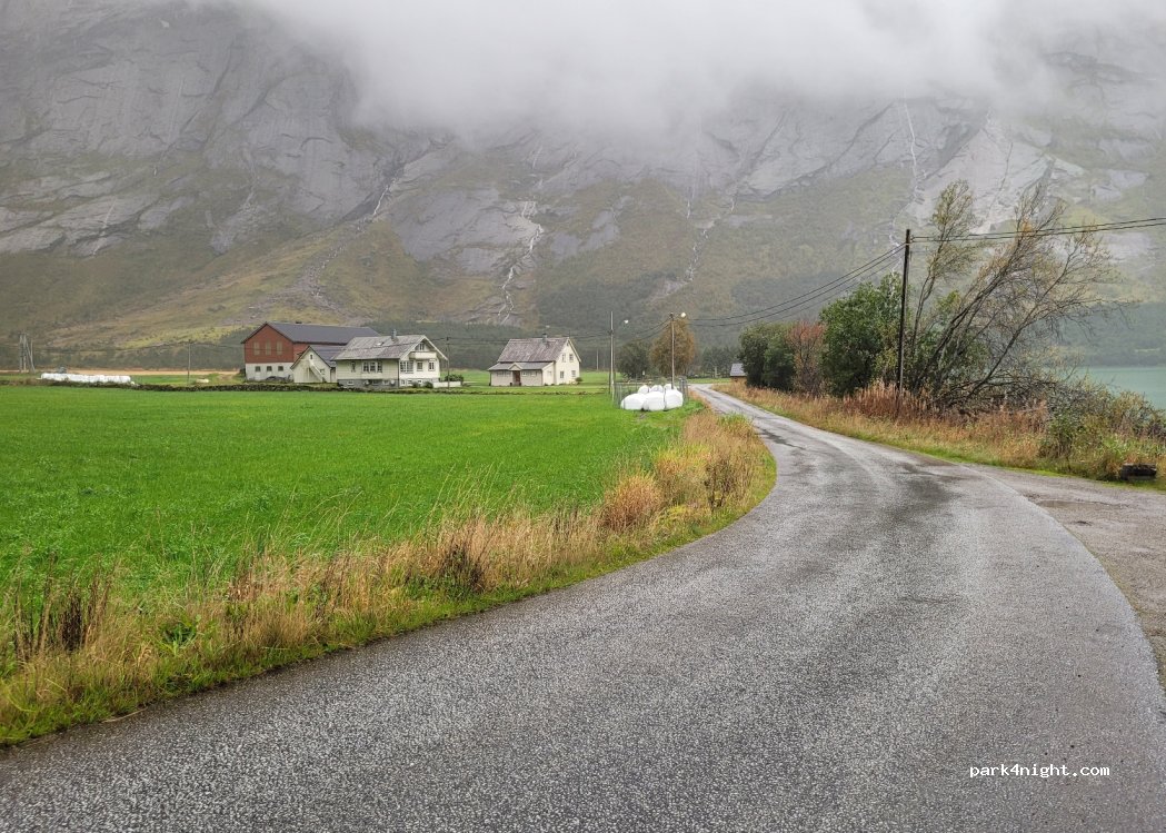 (6843) Skei i Jølster - — foto