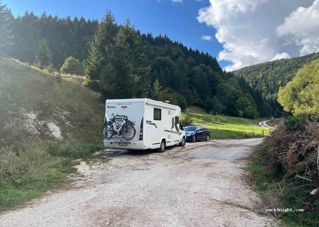 (013 15) Čičmany - — foto