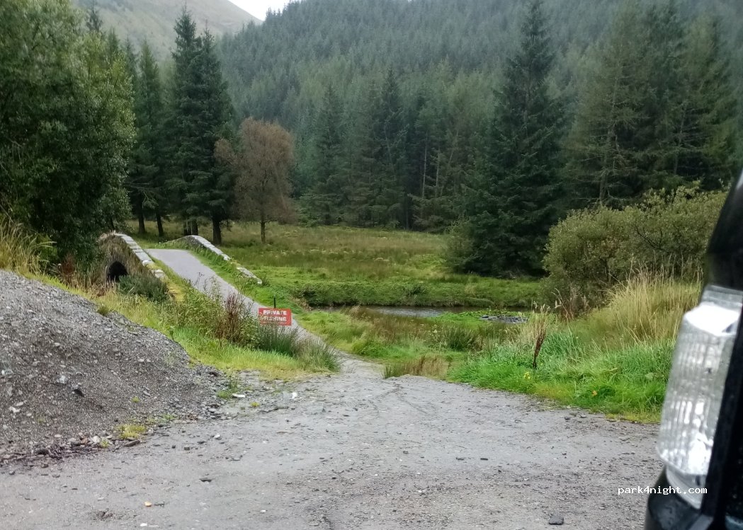 (PA26 8BQ) Cairndow - — foto