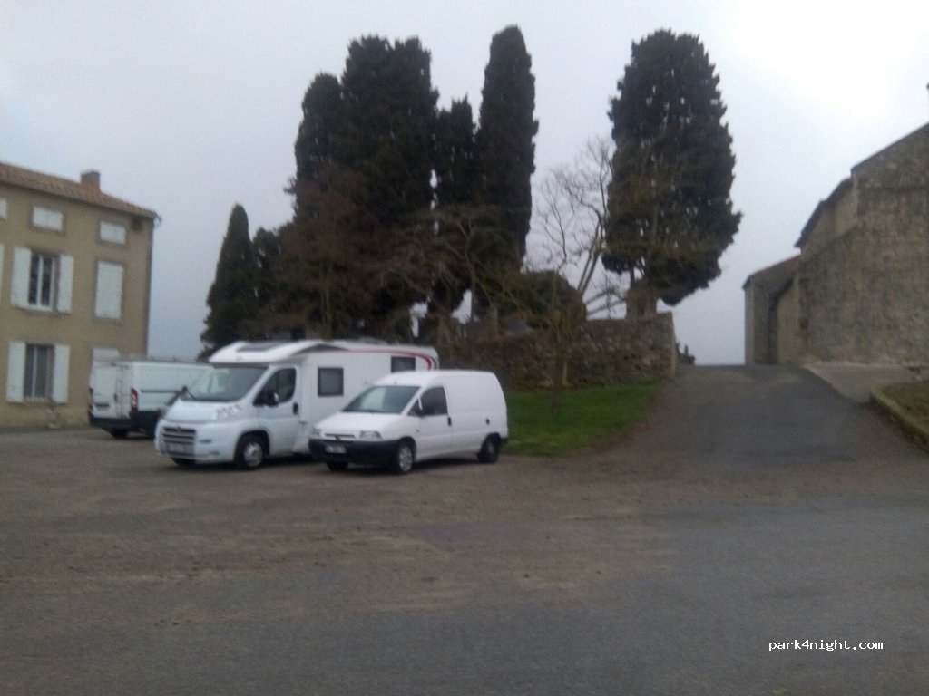 (11270) Saint-Gaudéric - 1 Place de Gaudéric — foto