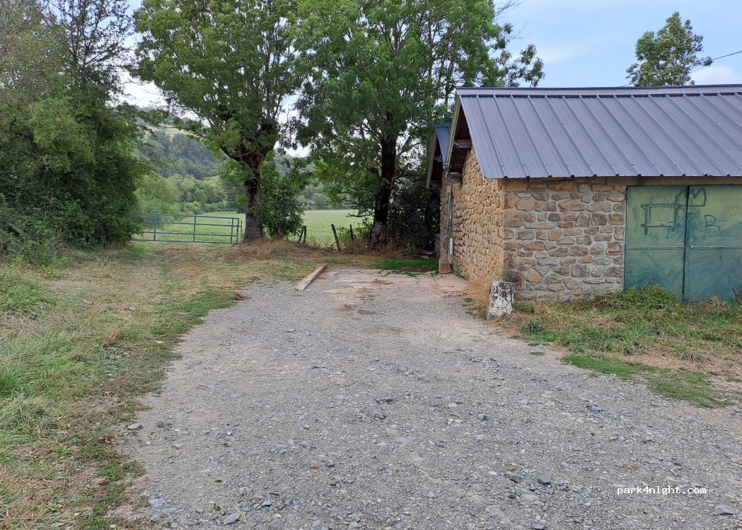 (12310) Laissac-Sévérac l'Église - D622 — foto 3