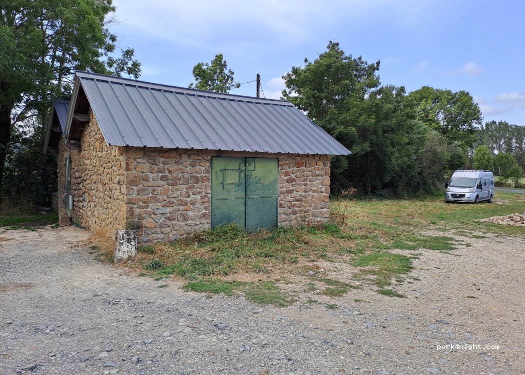 (12310) Laissac-Sévérac l'Église - D622 — foto 4
