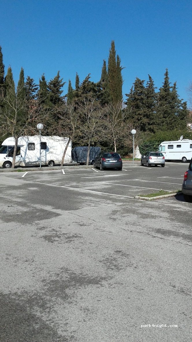 (83136) Garéoult - 5 Impasse Emile Zola — foto 3