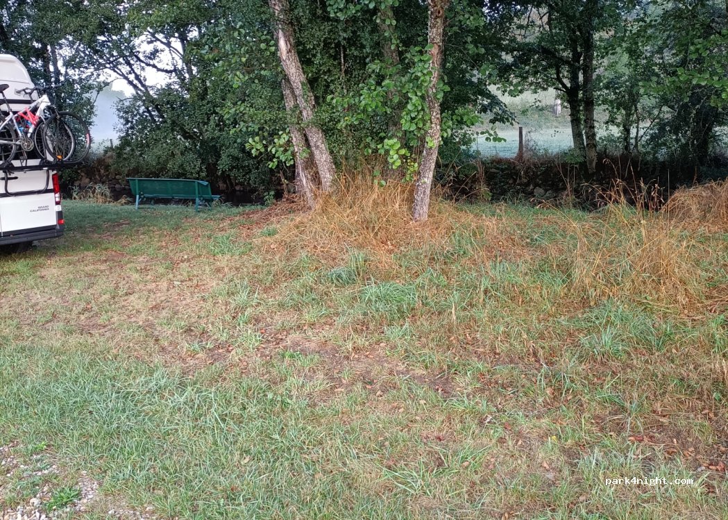 (12420) Argences-en-Aubrac - — foto 3