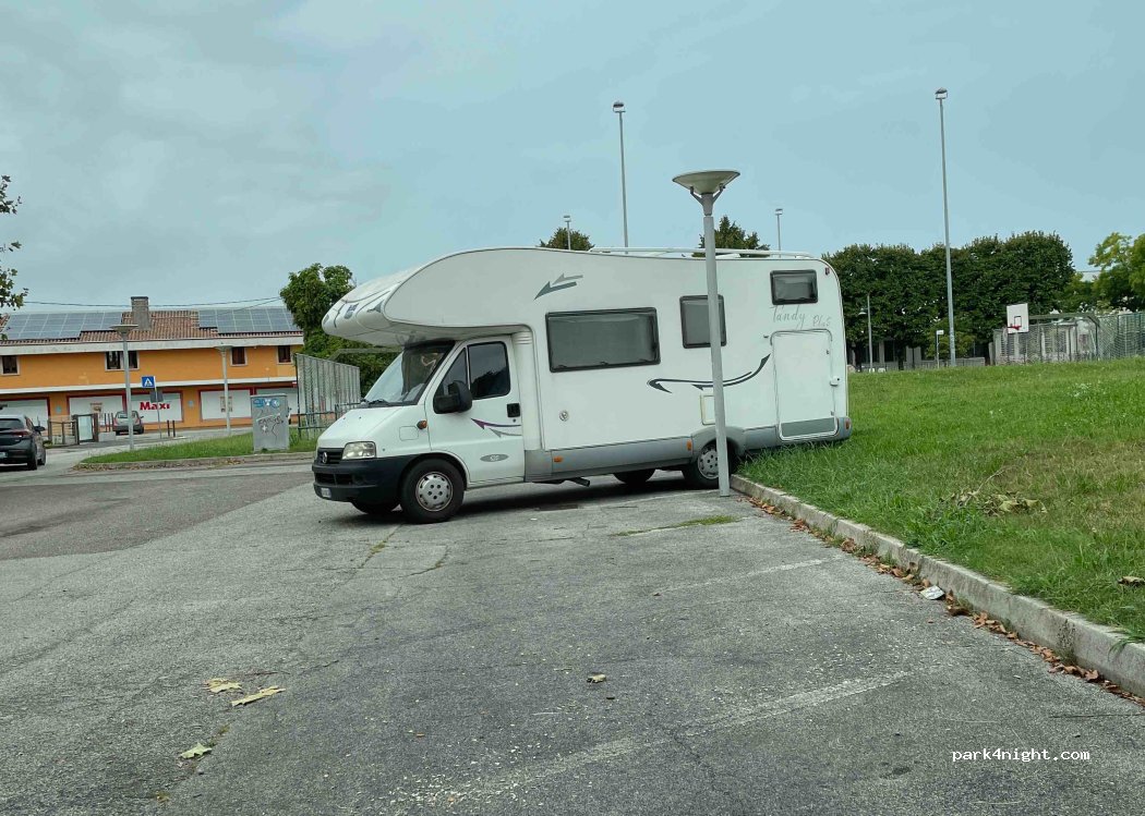 (36022) San Zeno - 2 Piazza San Zeno — foto 2