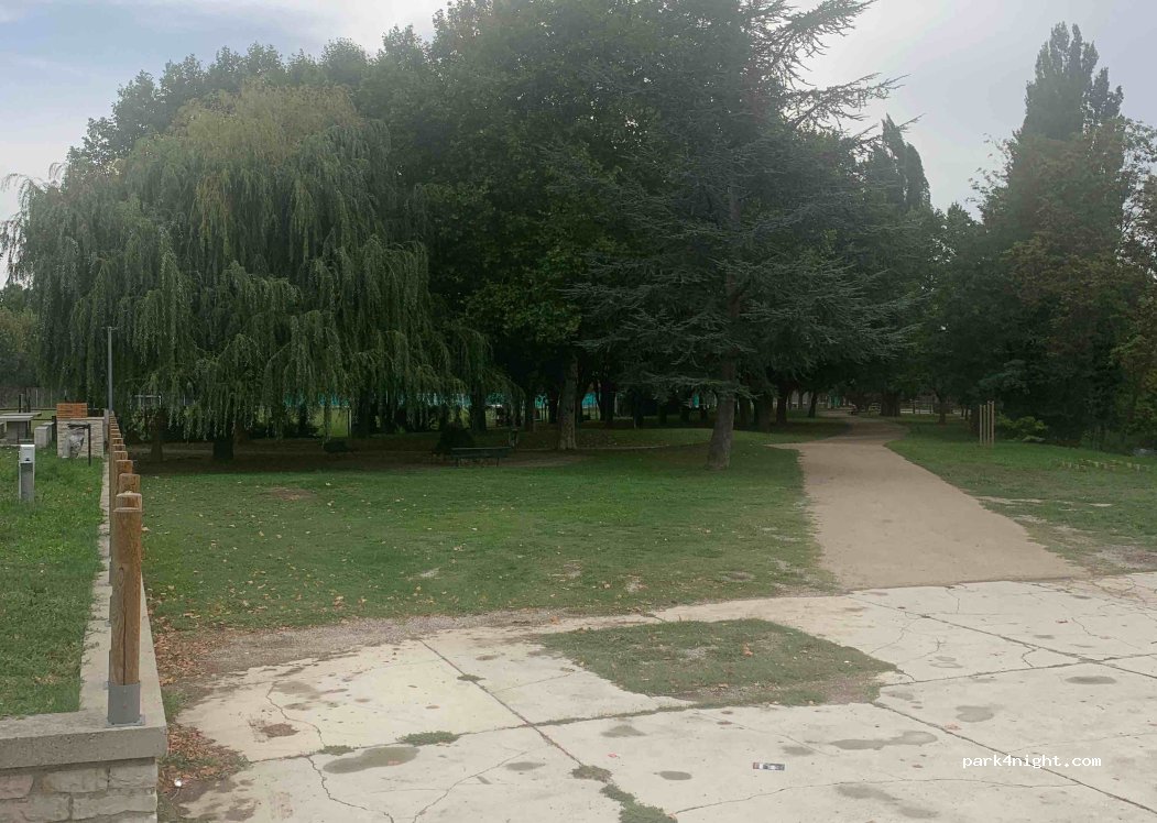 (04220) Sainte-Tulle - 168 Avenue Léo Lagrange — foto