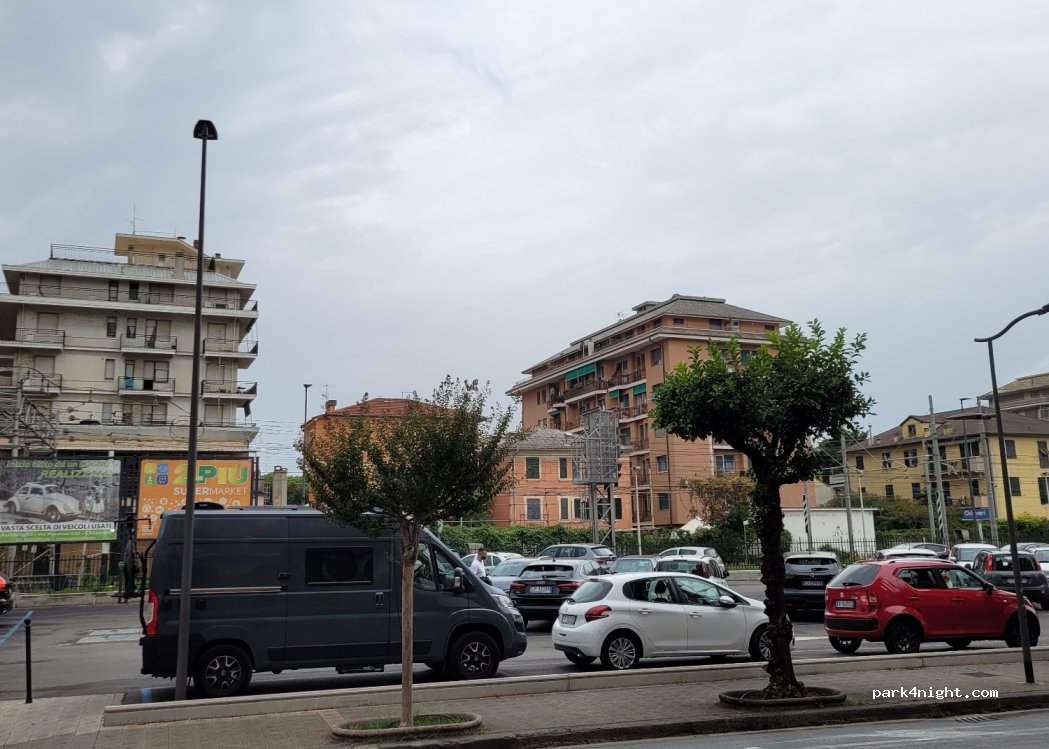 (16043) Chiavari - 2 Corso Assarotti — foto