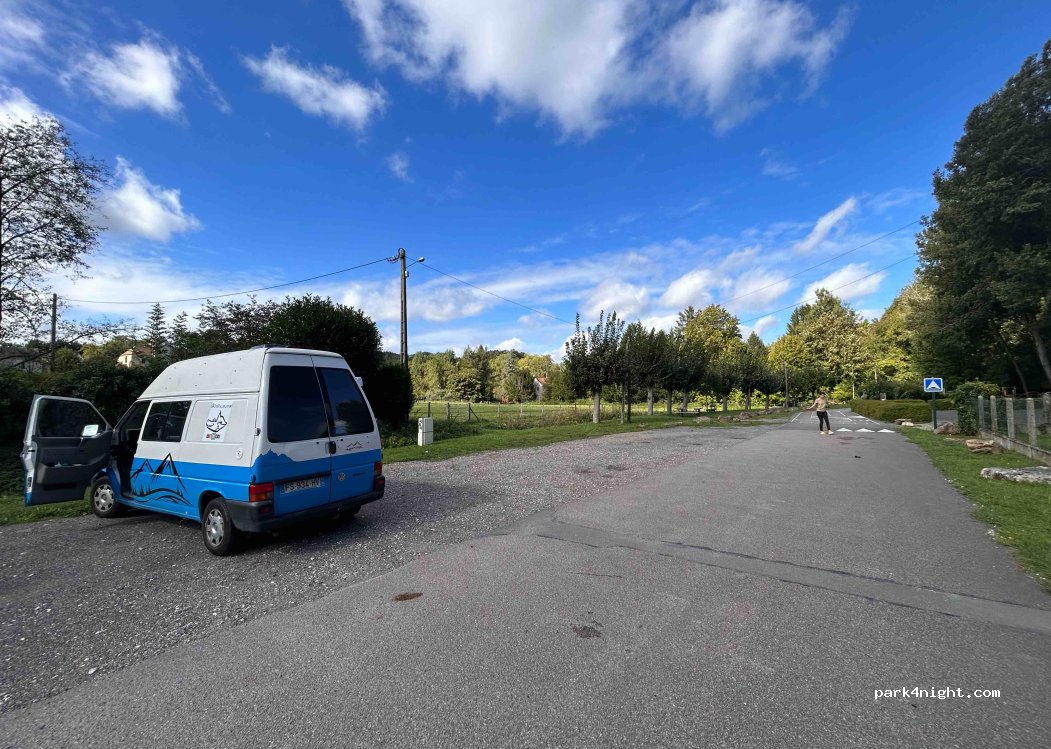 (95810) Vallangoujard - 1 Place de la libération — foto